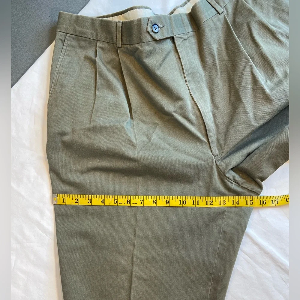 Wedge and Wood: Men’s Green Khaki pants, cuffed, front pleat, size W 38” x L 30”